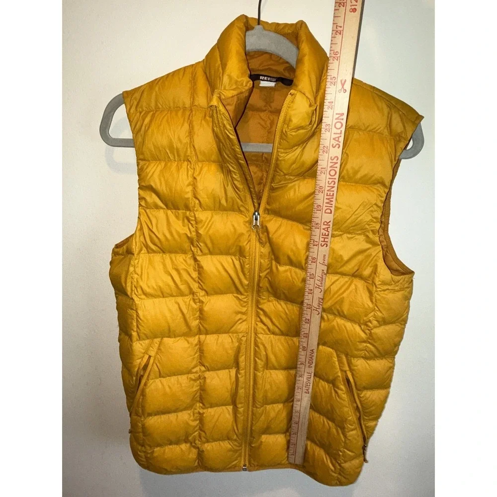 REI Co-op 650 Down Vest 2.0‎ Mens Small  Yellow Packable Puffer Lightweight